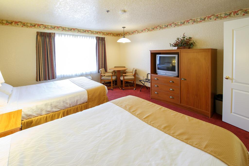 Murphys Suites Luaran gambar