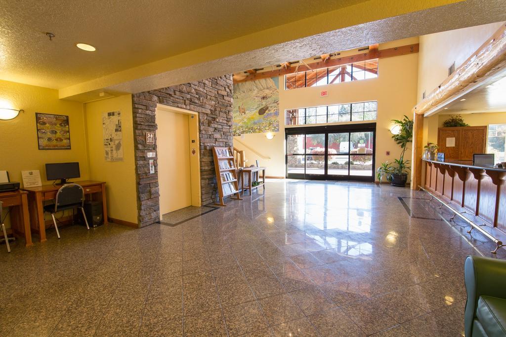 Murphys Suites Luaran gambar