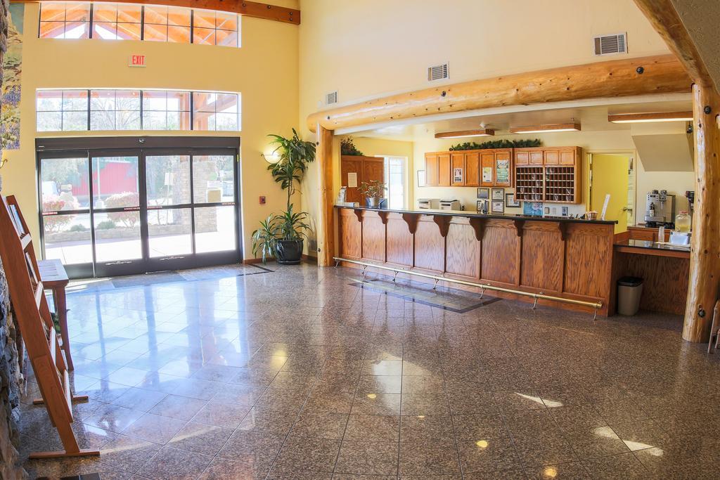 Murphys Suites Luaran gambar