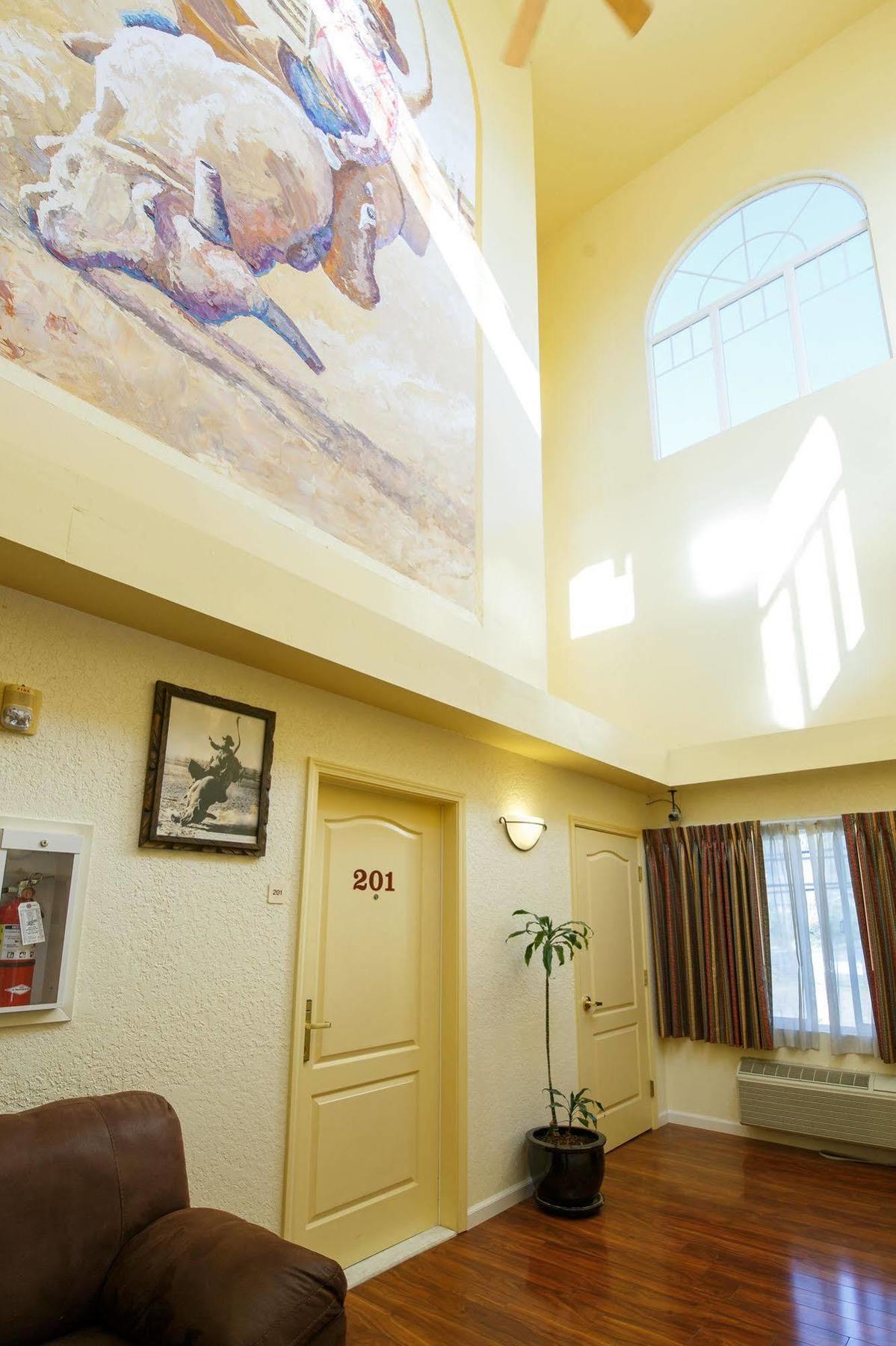 Murphys Suites Luaran gambar